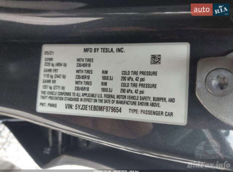 Седан Tesla Model 3 2021 в Киеве