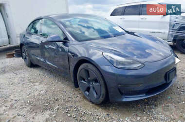 Седан Tesla Model 3 2021 в 