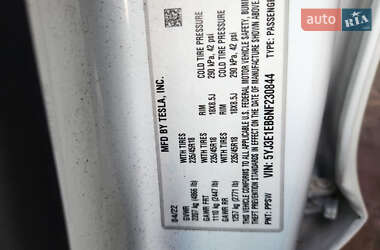 Седан Tesla Model 3 2022 в 