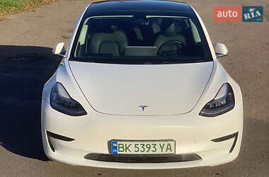 Седан Tesla Model 3 2019 в Киеве
