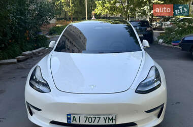 Седан Tesla Model 3 2019 в 