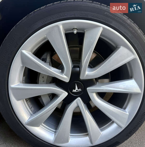 Седан Tesla Model 3 2019 в Белой Церкви