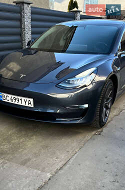 Седан Tesla Model 3 2019 в 