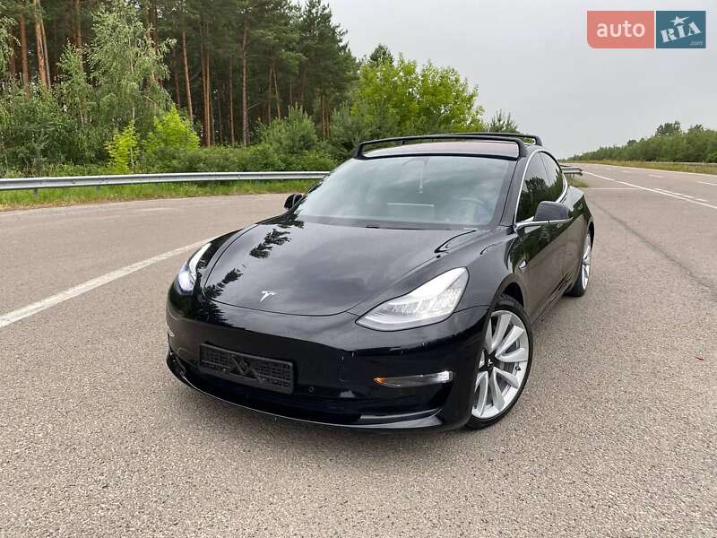 Седан Tesla Model 3 2018 в Ковеле
