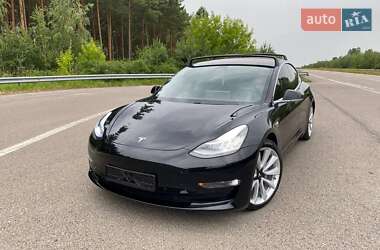 Седан Tesla Model 3 2018 в 