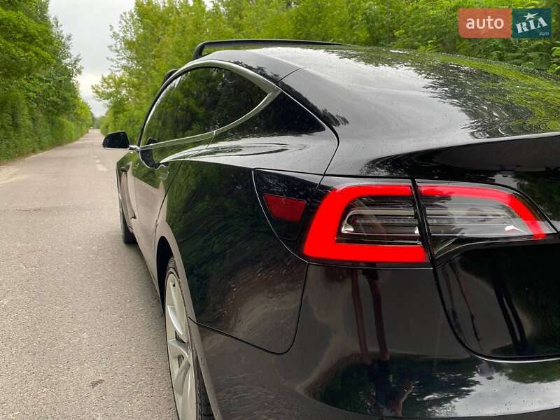 Седан Tesla Model 3 2018 в Ковеле