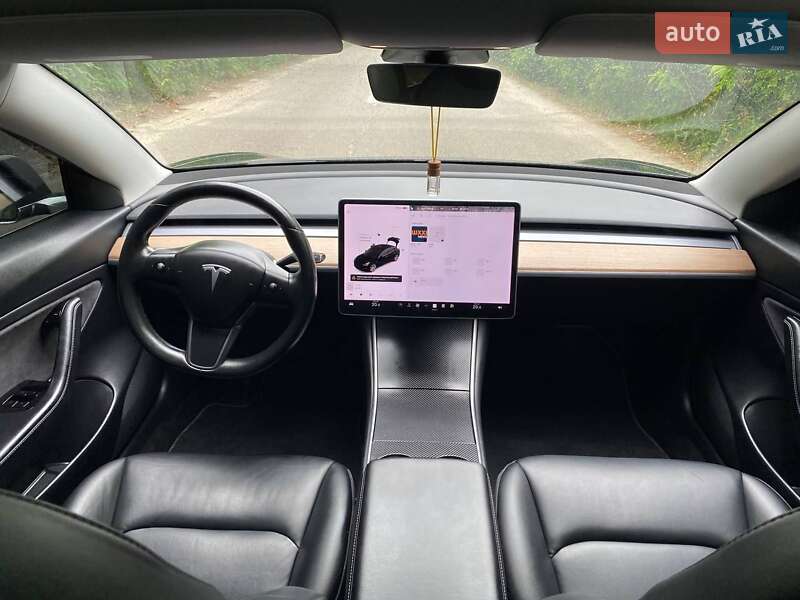 Седан Tesla Model 3 2018 в Ковеле
