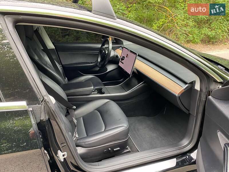 Седан Tesla Model 3 2018 в Ковеле