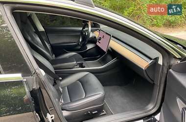Седан Tesla Model 3 2018 в 