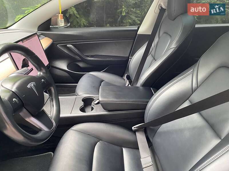 Седан Tesla Model 3 2018 в Ковеле