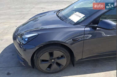 Седан Tesla Model 3 2021 в 