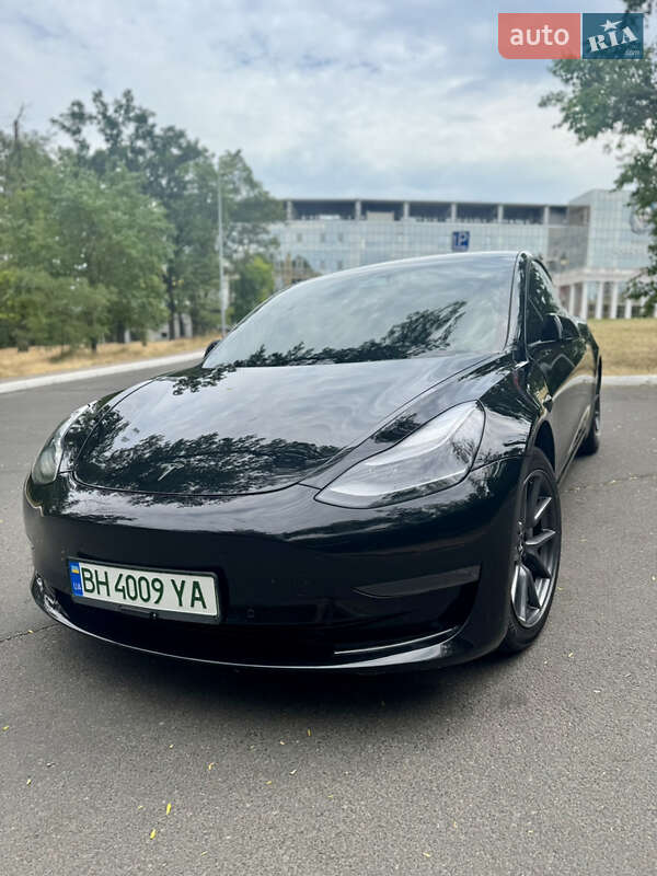 Седан Tesla Model 3 2021 в Одесі