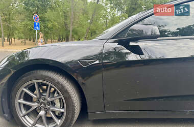 Седан Tesla Model 3 2021 в 