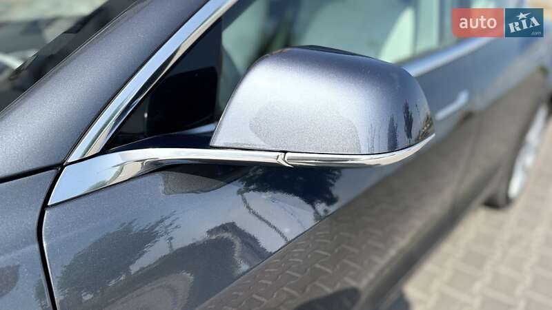 Седан Tesla Model 3 2020 в Рівному