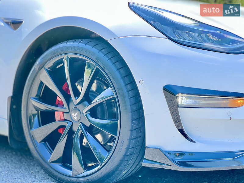 Седан Tesla Model 3 2018 в Александрие
