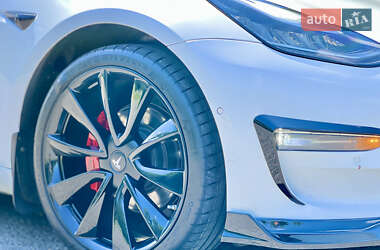 Седан Tesla Model 3 2018 в 