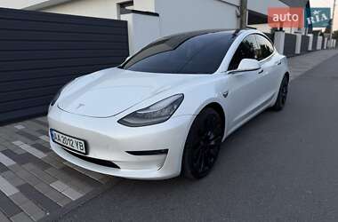Седан Tesla Model 3 2019 в 