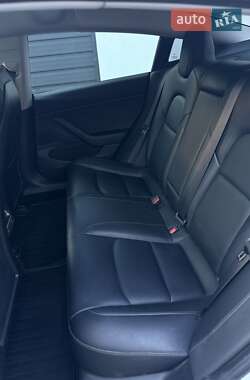 Седан Tesla Model 3 2019 в 