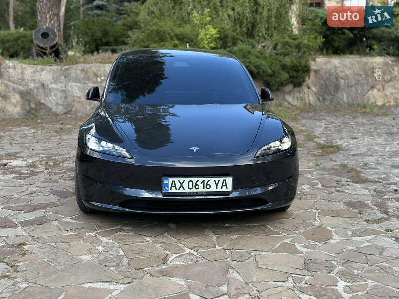 Седан Tesla Model 3 2024 в Харькове