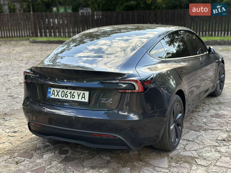 Седан Tesla Model 3 2024 в Харькове