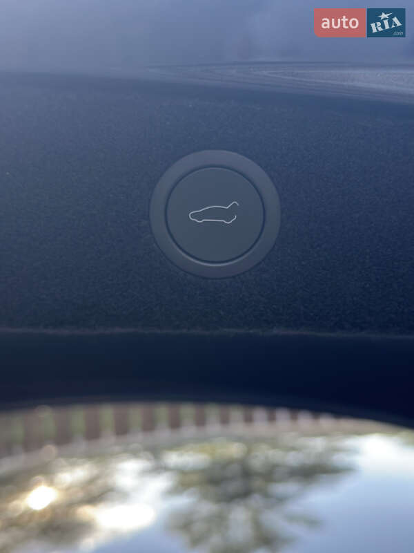 Седан Tesla Model 3 2024 в Харькове