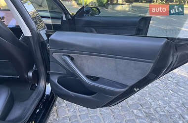 Седан Tesla Model 3 2018 в 