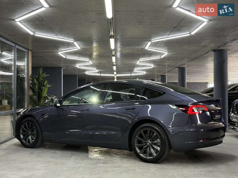Седан Tesla Model 3 2023 в Одессе