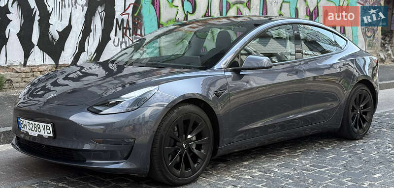 Седан Tesla Model 3 2022 в Одессе
