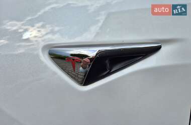 Седан Tesla Model 3 2020 в 