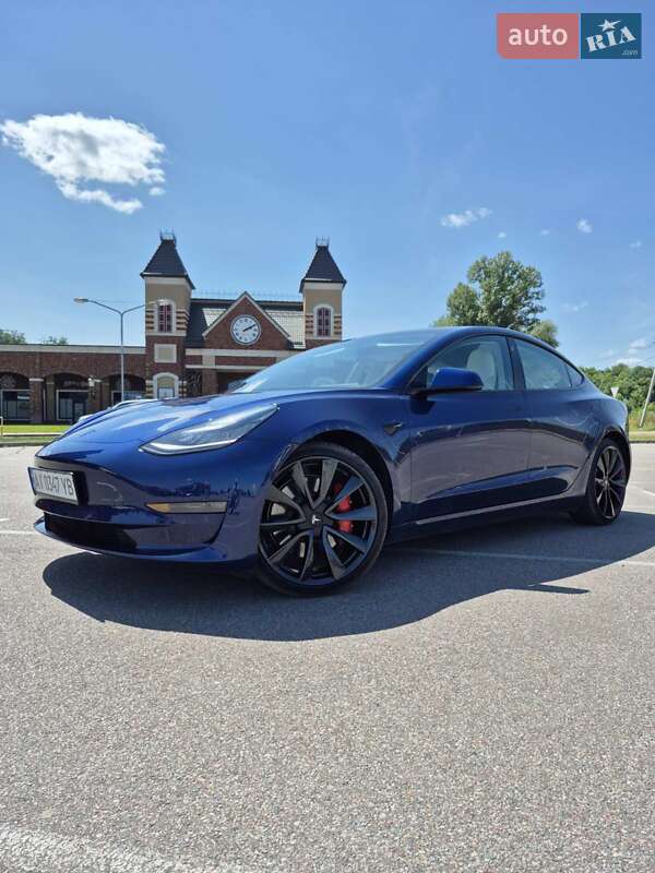 Tesla Model 3 2020