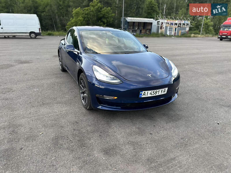 Седан Tesla Model 3 2018 в 