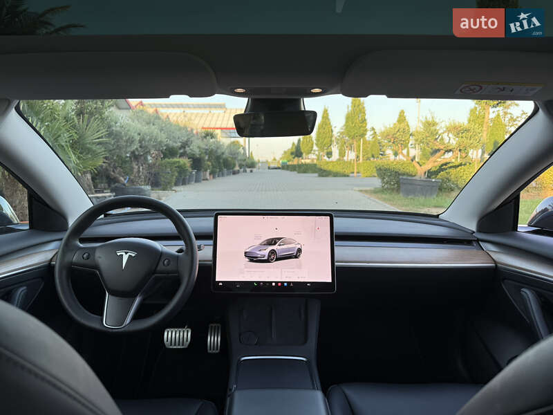 Седан Tesla Model 3 2022 в Києві