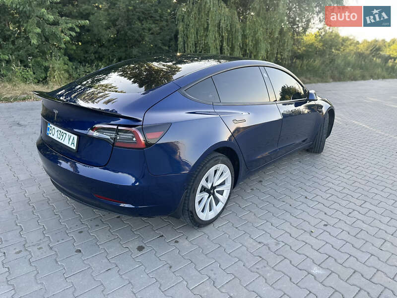 Седан Tesla Model 3 2021 в Теребовлі