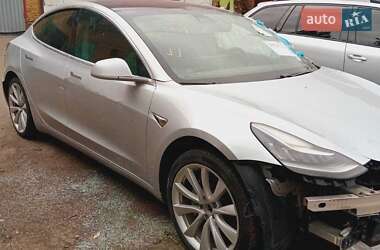 Седан Tesla Model 3 2018 в Львове