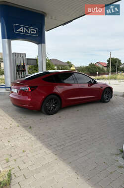 Седан Tesla Model 3 2021 в 