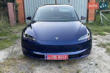 Седан Tesla Model 3 2024 в Львове