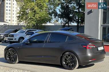 Седан Tesla Model 3 2020 в 