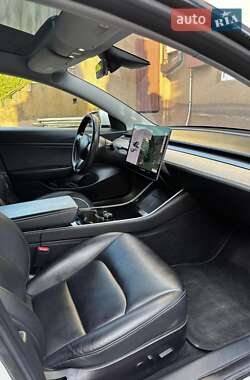 Седан Tesla Model 3 2018 в 