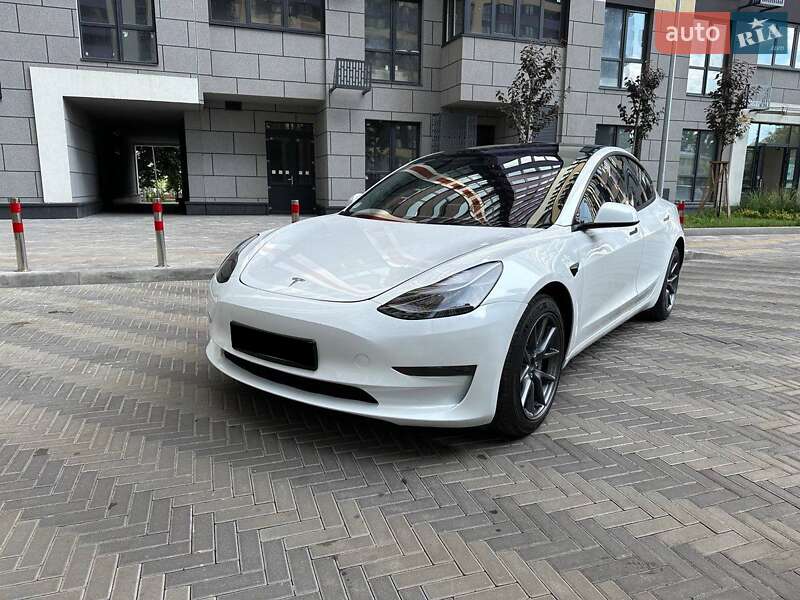 Tesla Model 3 2023