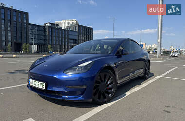 Седан Tesla Model 3 2021 в Киеве