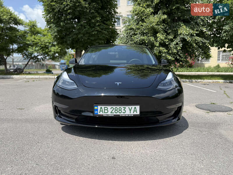 Седан Tesla Model 3 2022 в Вінниці