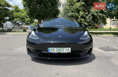 Седан Tesla Model 3 2022 в 