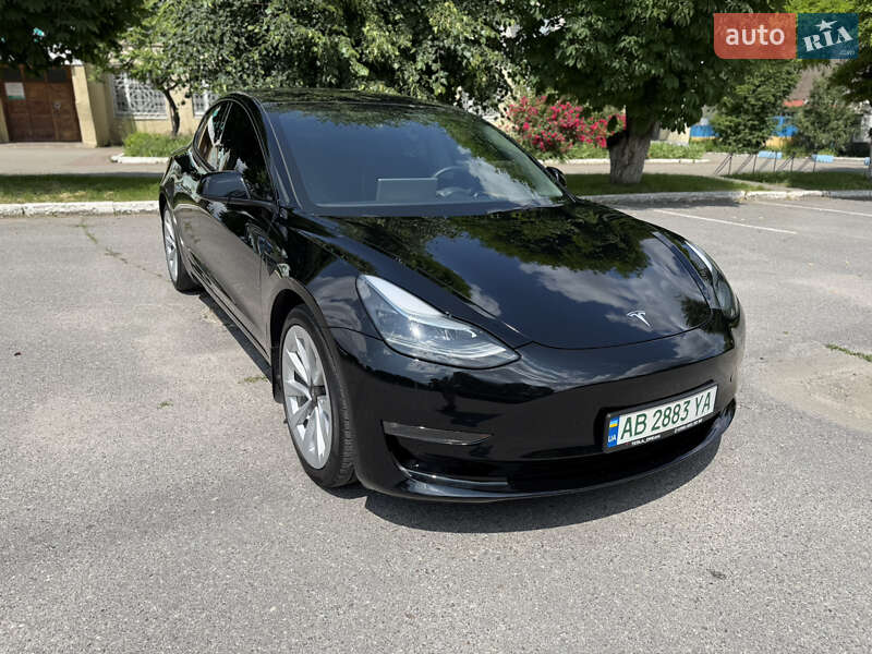 Седан Tesla Model 3 2022 в Вінниці