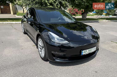 Седан Tesla Model 3 2022 в 