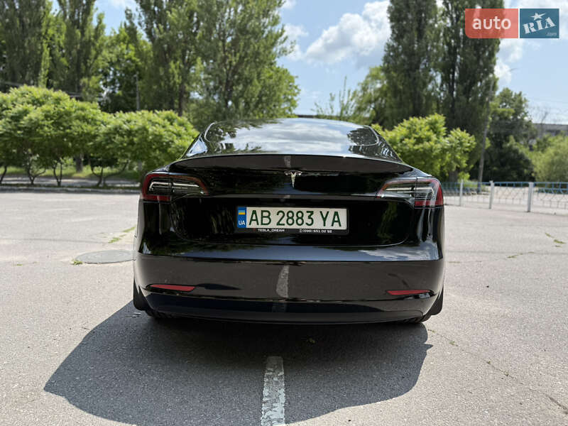 Седан Tesla Model 3 2022 в Вінниці