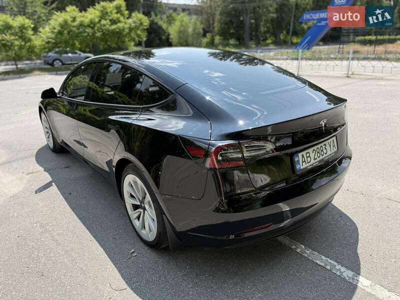 Седан Tesla Model 3 2022 в Вінниці