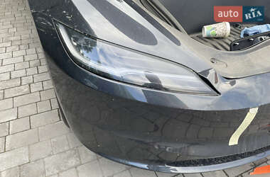 Седан Tesla Model 3 2024 в 