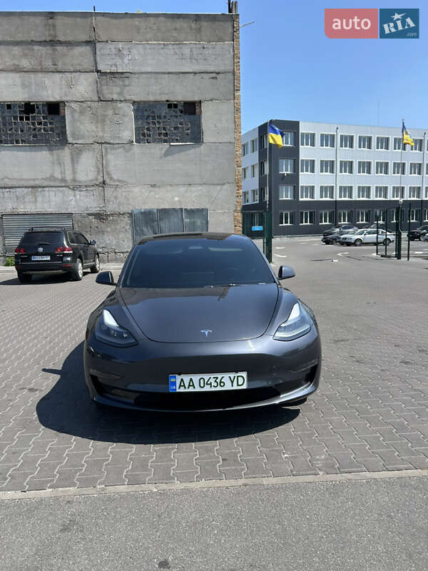Седан Tesla Model 3 2022 в Василькові