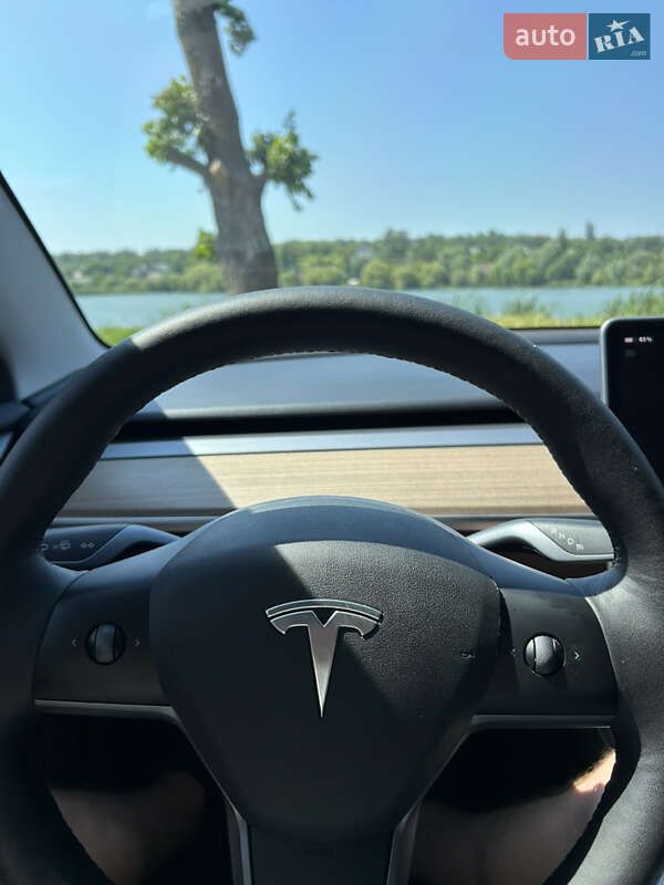 Седан Tesla Model 3 2022 в Василькові