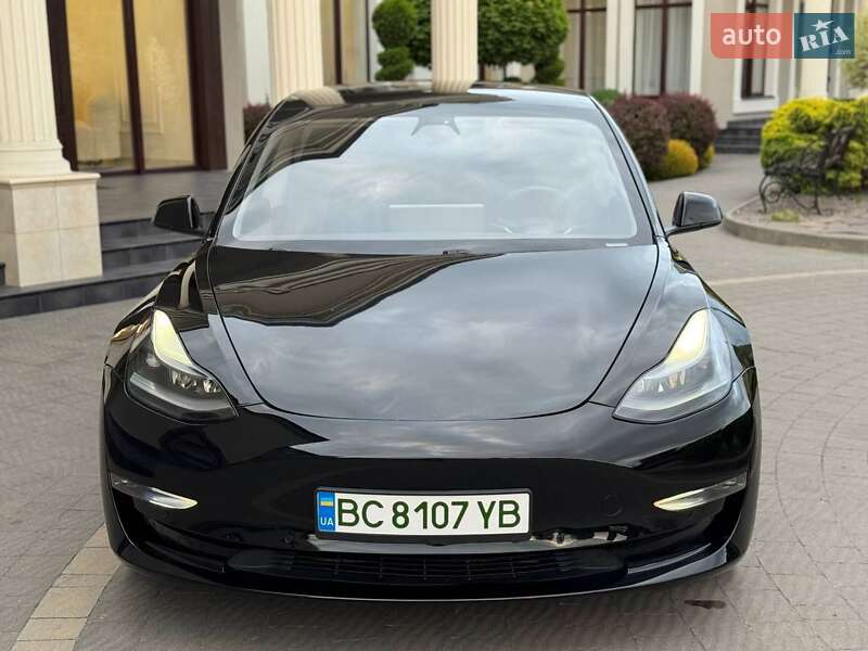 Седан Tesla Model 3 2021 в Стрые